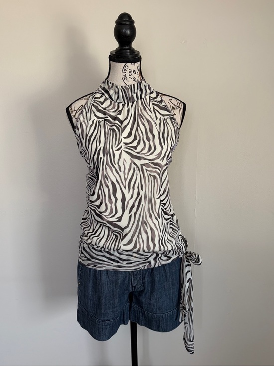 Mexx Tops - Y2K Mexx high neck sleeveless zebra print top